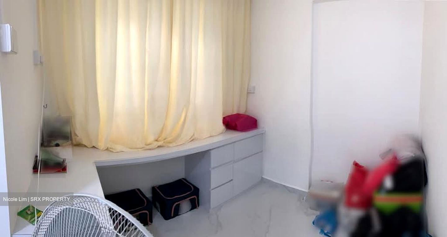 Blk 533 Hougang Avenue 6 (Hougang), HDB Executive #597332591